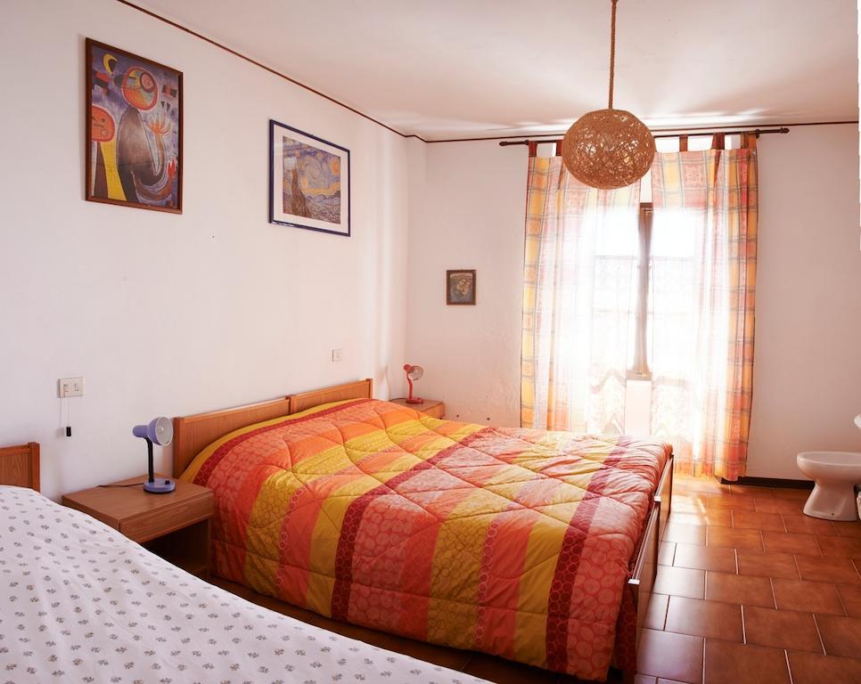 Baita Bondella Bed & Breakfast Como Room photo